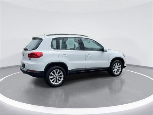 Used 2017 Volkswagen Tiguan Limited w/ Premium Package AWD/4WD image 8
