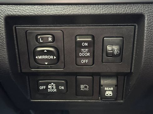 Certified 2019 Toyota Tundra TRD Pro AWD/4WD image 31