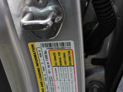 Used 2020 Ford Explorer Limited RWD image 13