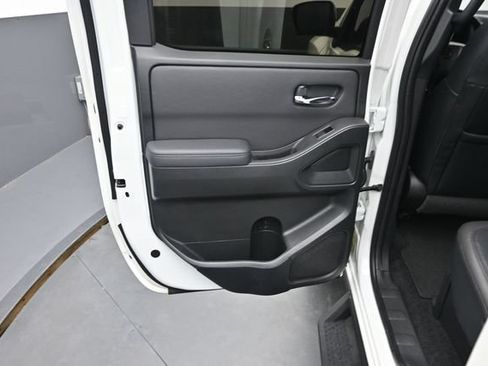 Used 2022 Nissan Frontier PRO-4X w/ Off-Road Protection Package AWD/4WD image 16