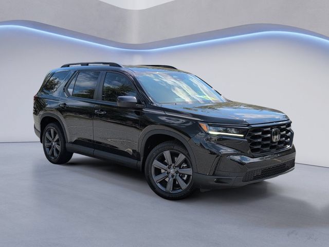 Used 2025 Honda Pilot Sport image 2
