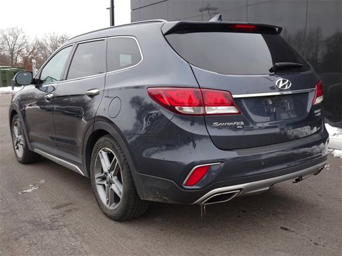 Used 2019 Hyundai Santa Fe XL image 4