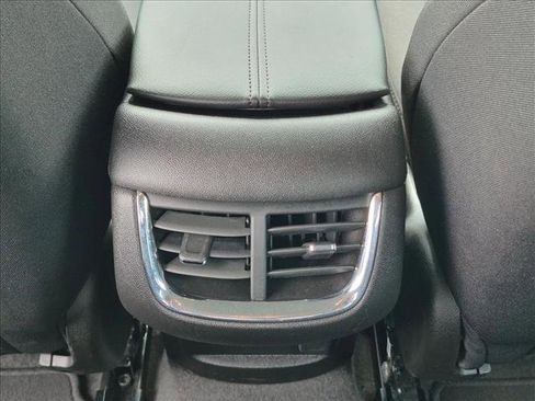 Used 2024 Chevrolet Malibu LT FWD image 17