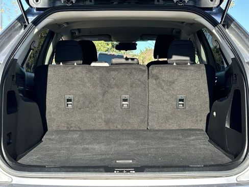 Used 2022 Ford Edge SE image 26