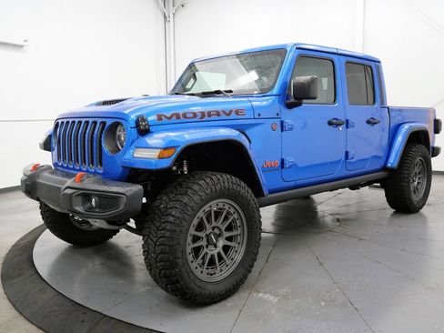 Used 2021 Jeep Gladiator Mojave AWD/4WD image 3