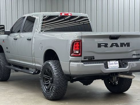 Used 2026 RAM 2500 Big Horn AWD/4WD image 3