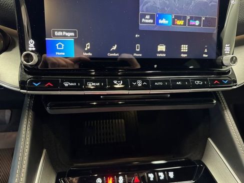 New 2026 Jeep Grand Wagoneer 4WD image 3
