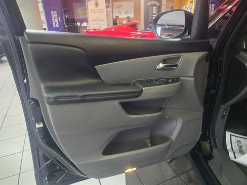 Used 2015 Honda Odyssey EX image 7