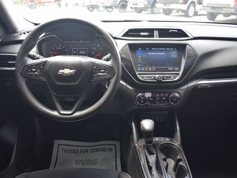 Used 2021 Chevrolet TrailBlazer LT w/ Convenience Package FWD image 18