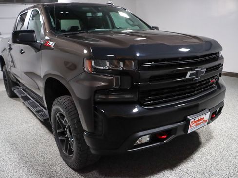 Used 2021 Chevrolet Silverado 1500 LT Trail Boss w/ Convenience Package II AWD/4WD image 5