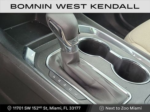 Used 2023 Chevrolet Traverse LS image 21