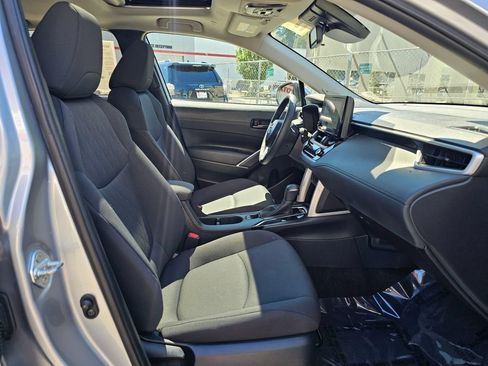 Certified 2024 Toyota Corolla Cross LE w/ Moonroof Package AWD/4WD image 9