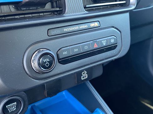 Used 2025 Ford Maverick XLT image 23