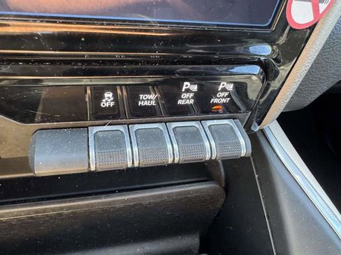 Used 2024 RAM 2500 Laramie image 13