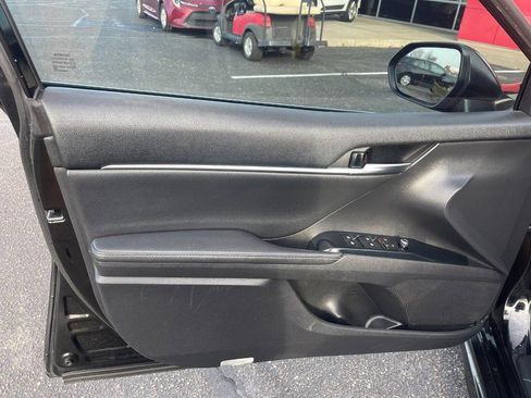 Used 2020 Toyota Camry XSE FWD image 16