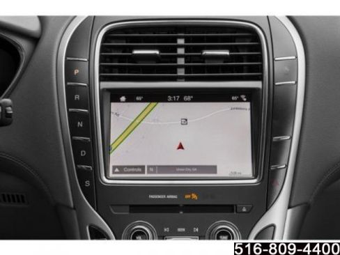 Used 2020 Lincoln Nautilus Reserve w/ Equipment Group 202A image 17