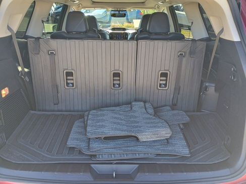 Certified 2022 Subaru Ascent Limited w/ Technology Package image 21