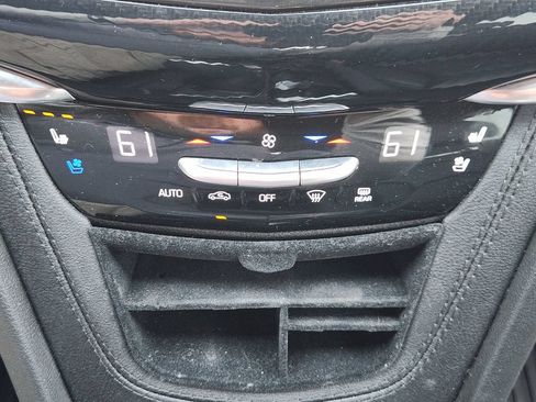 Used 2023 Cadillac XT6 Sport w/ Technology Package AWD/4WD image 19