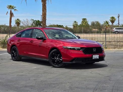 Used 2025 Honda Accord SE image 1