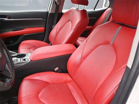 Used 2022 Toyota Camry XSE w/ Cold Weather Package image 19