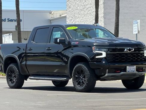 Used 2022 Chevrolet Silverado 1500 ZR2 w/ Technology Package AWD/4WD image 2