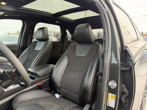 Certified 2022 Ford Edge ST w/ Equipment Group 401A image 15