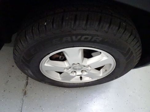 Used 2012 Jeep Grand Cherokee Laredo w/ Laredo E Group image 27