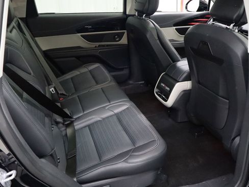 Used 2024 Lincoln Nautilus Reserve w/ Equipment Group 202A image 31