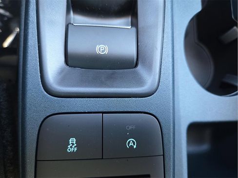 New 2026 Ford Maverick XL image 17