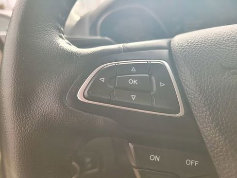 Used 2015 Ford Focus SE w/ Equipment Group 201A image 26