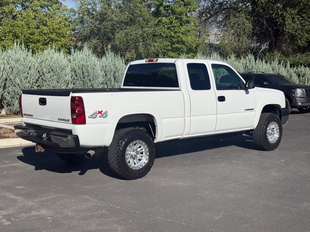 Used 2003 Chevrolet Silverado 2500 LS AWD/4WD image 9