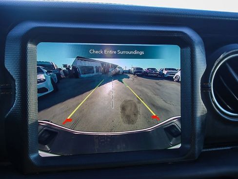 Used 2023 Jeep Gladiator Overland image 24