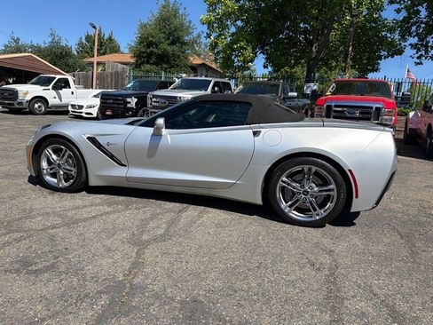 Used 2016 Chevrolet Corvette Stingray Convertible w/ 2LT Preferred Equipment Group RWD image 10