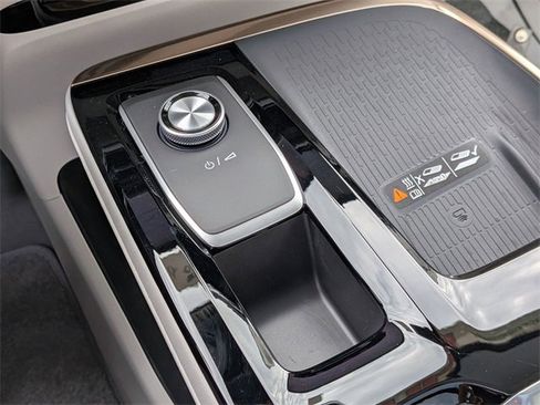 New 2026 Buick Enclave Avenir image 23