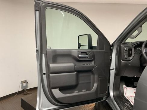 New 2026 Chevrolet Silverado 2500 Custom w/ Snow Plow Prep/Camper Package image 9