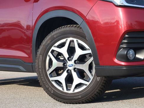 Certified 2022 Subaru Forester Premium AWD/4WD image 3
