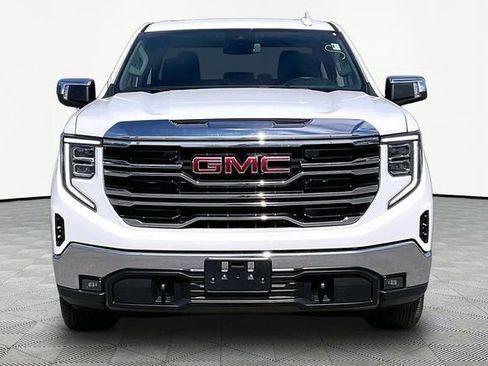Used 2025 GMC Sierra 1500 SLT image 2