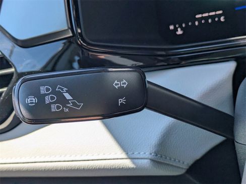 New 2026 Volkswagen Taos S image 27