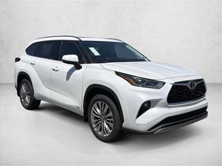 New 2026 Toyota Highlander Platinum AWD/4WD video 3