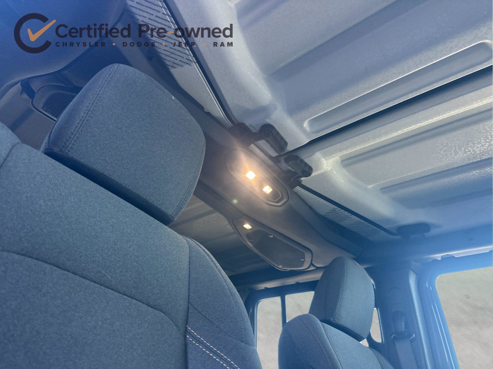 Certified 2025 Jeep Wrangler Unlimited Sahara w/ Safety Group AWD/4WD image 18