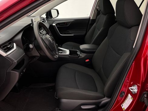 Used 2025 Toyota RAV4 LE AWD/4WD image 11