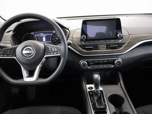 New 2026 Nissan Altima 2.5 SV AWD/4WD image 14