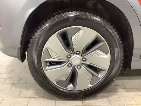 Used 2019 Hyundai Kona Limited image 25