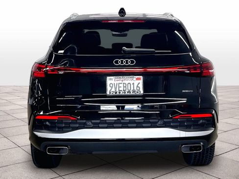 Used 2025 Audi Q5 Premium AWD/4WD image 7