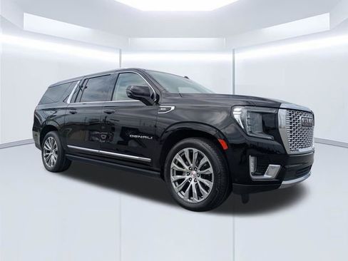 Used 2023 GMC Yukon XL Denali w/ Denali Reserve Package image 1