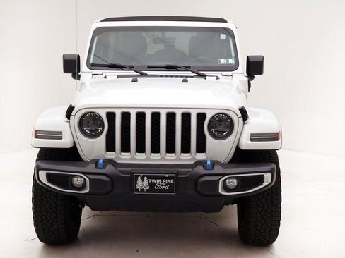 Used 2023 Jeep Wrangler Unlimited Sahara w/ Cold Weather Group image 5