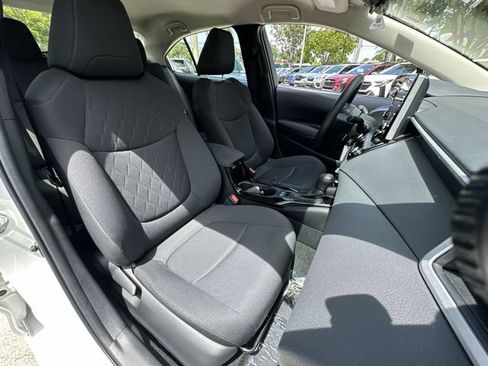 Used 2021 Toyota Corolla LE FWD image 26