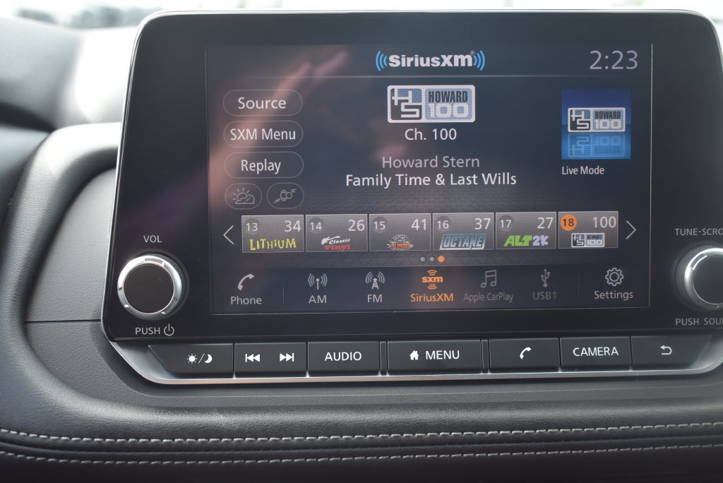 Used 2025 Nissan Rogue SV FWD image 30