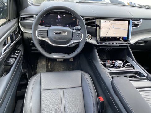 New 2026 Jeep Grand Wagoneer Limited image 11