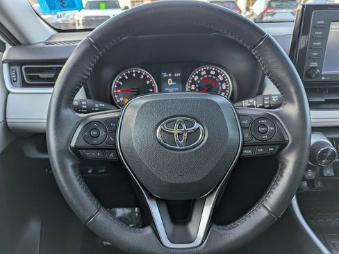 Used 2021 Toyota RAV4 XLE w/ Convenience Package image 25